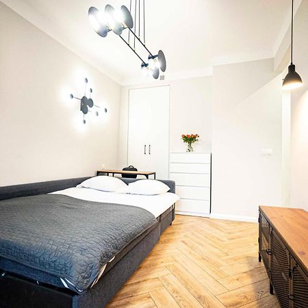 Apartament W Centrum Warszawy - Dworzec Centralny ワルシャワ エクステリア 写真